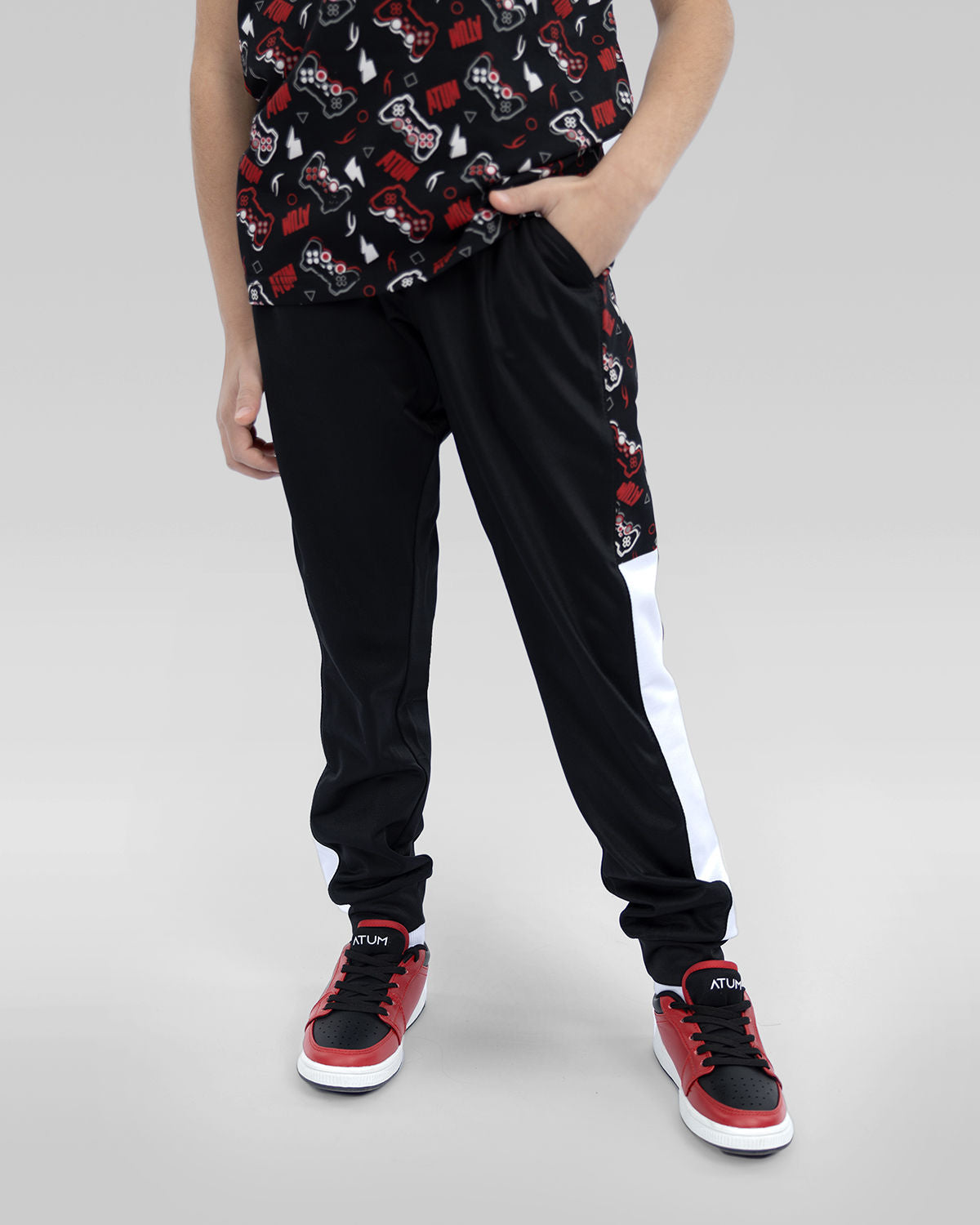 Boy's Graphic Black Sweatpants-Atum -58683937