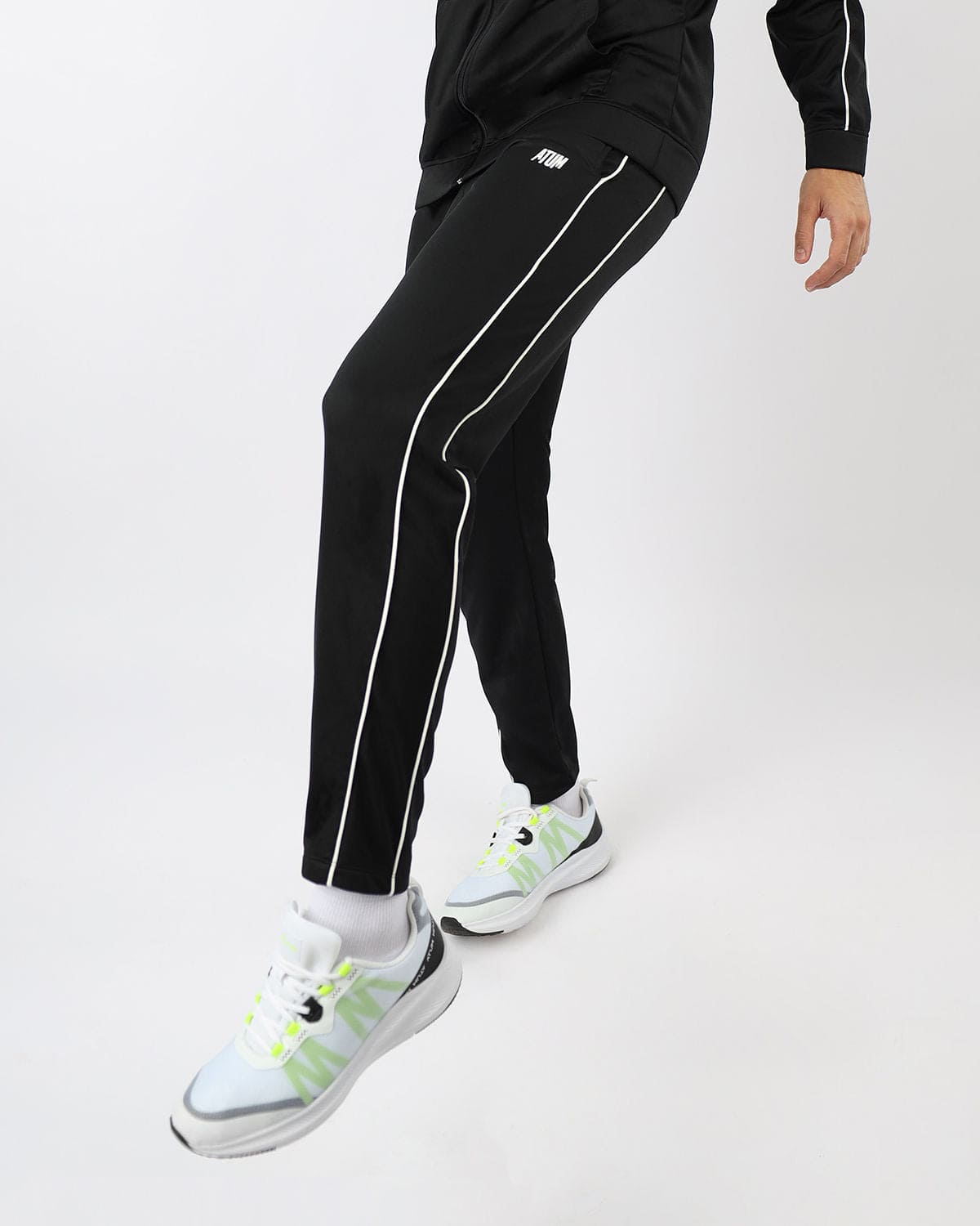 Men's Basic Black Tracksuit-Atum -36978308