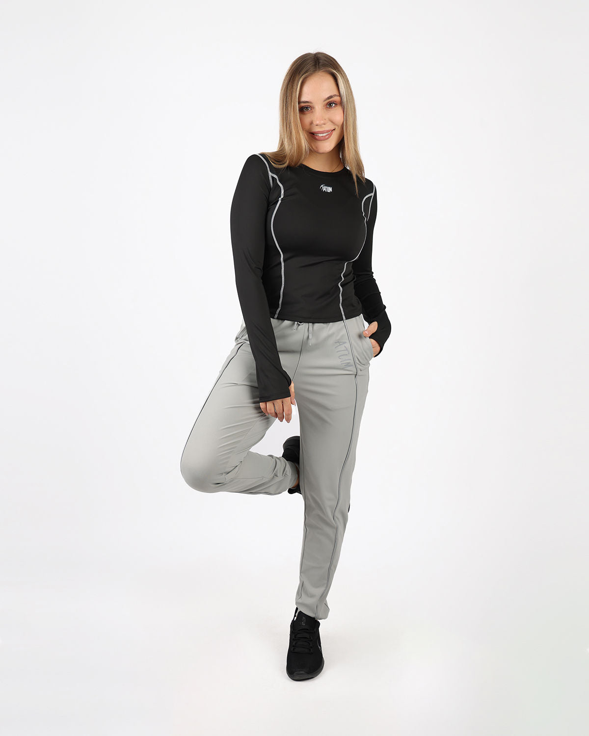 Streamline Long Slevess Women's Black Top-Atum -53203976