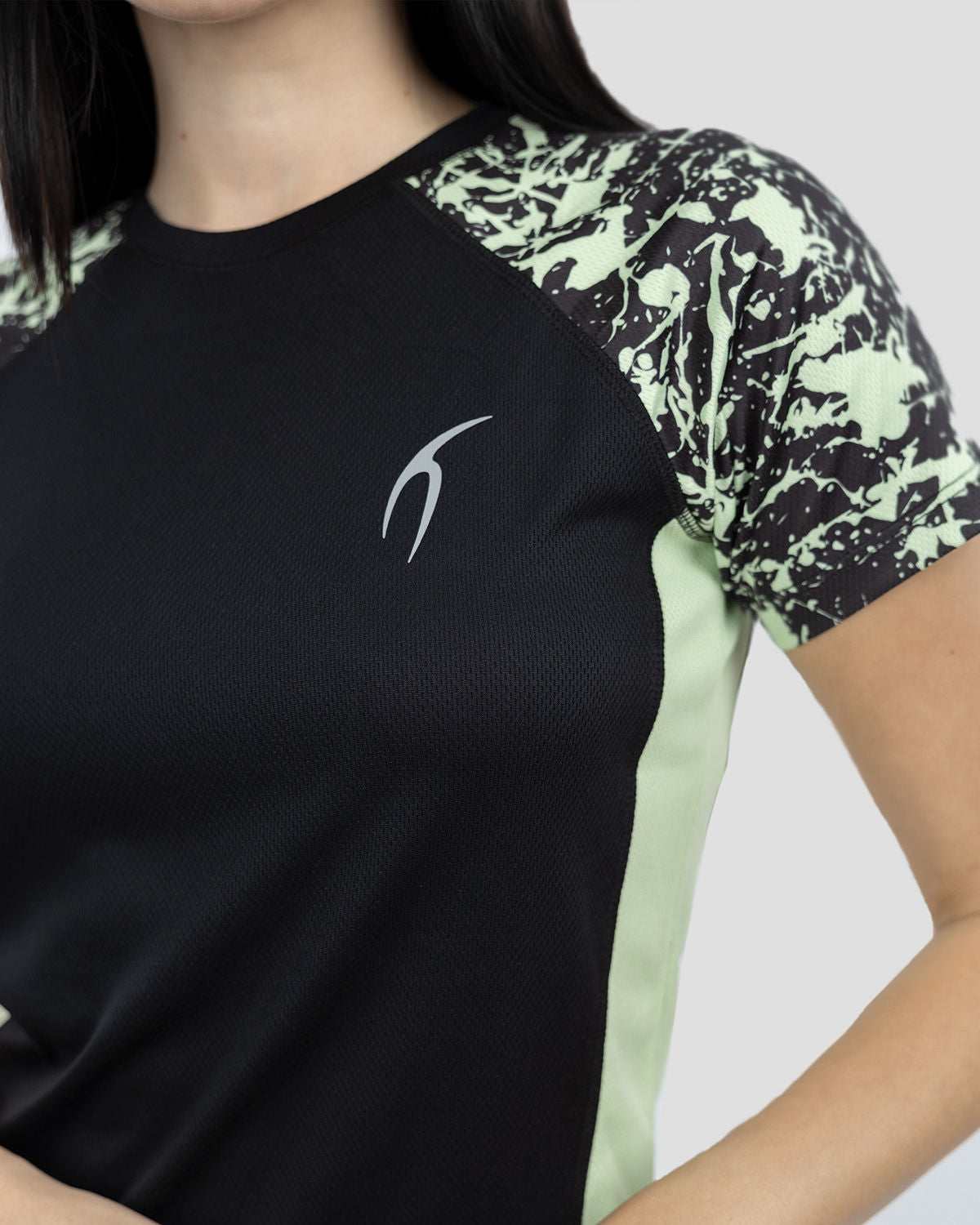 Women's Short Sleeves Black T-Shirt-Atum -11616478