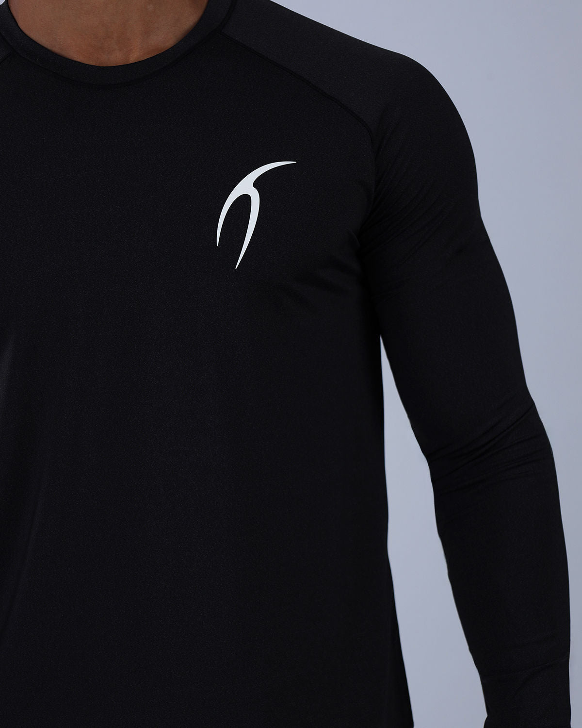 Long Sleeve Running Black Tee-Atum -64714171