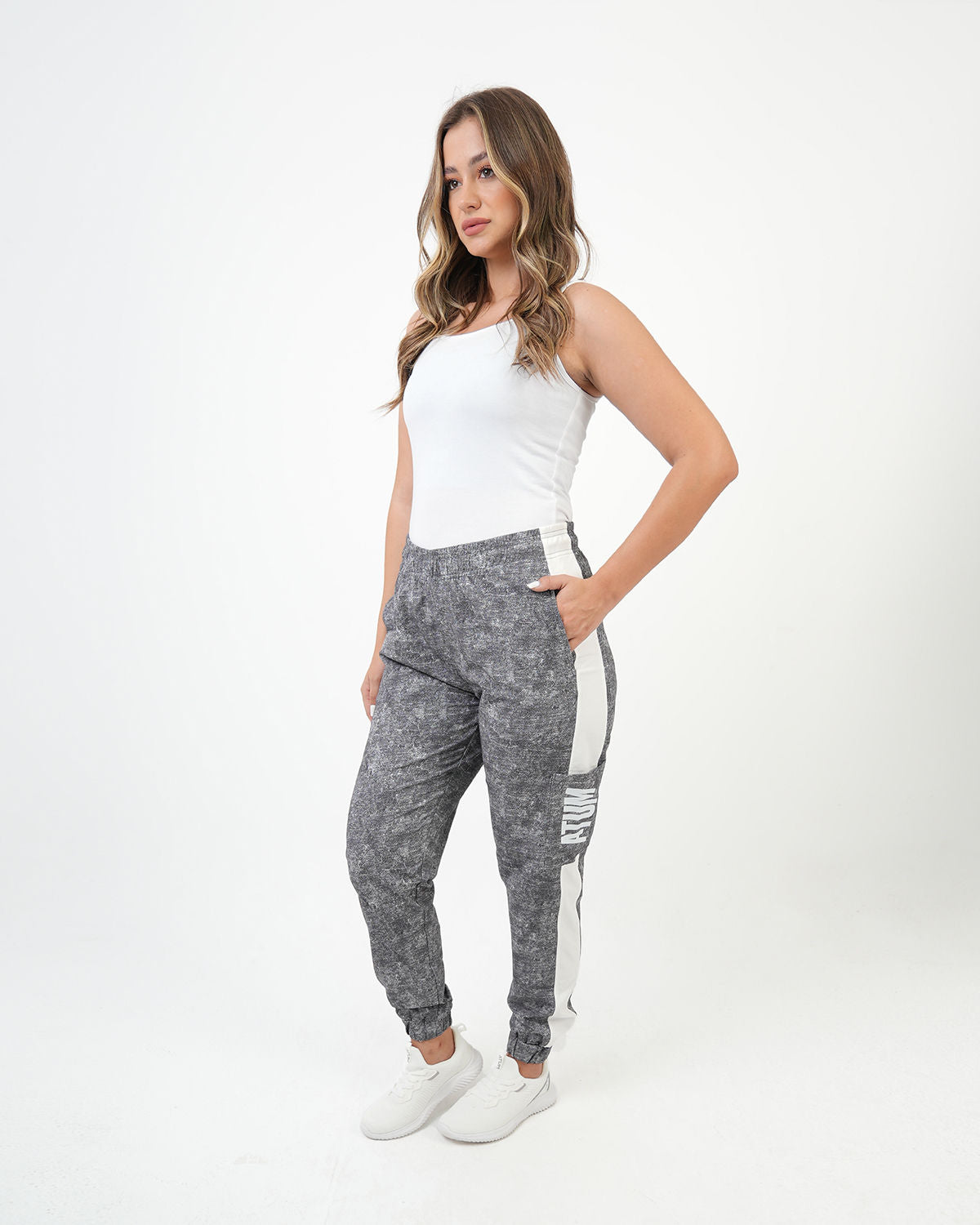Gym Track Black Women's Pants-Atum -87550400