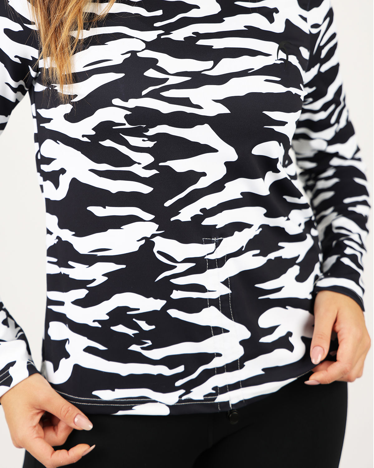 Cinchable Long-Sleeve Black T-Shirt-Atum -77764288