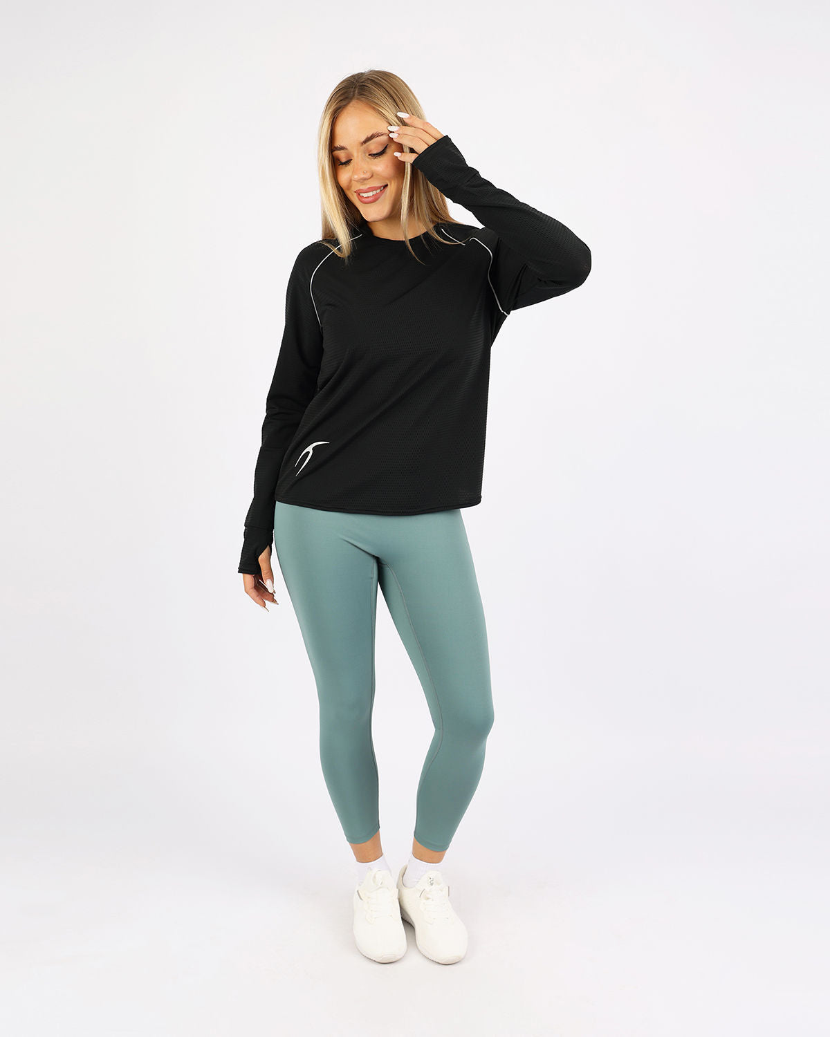 Long-Sleeve Training Black Top-Atum -47557930