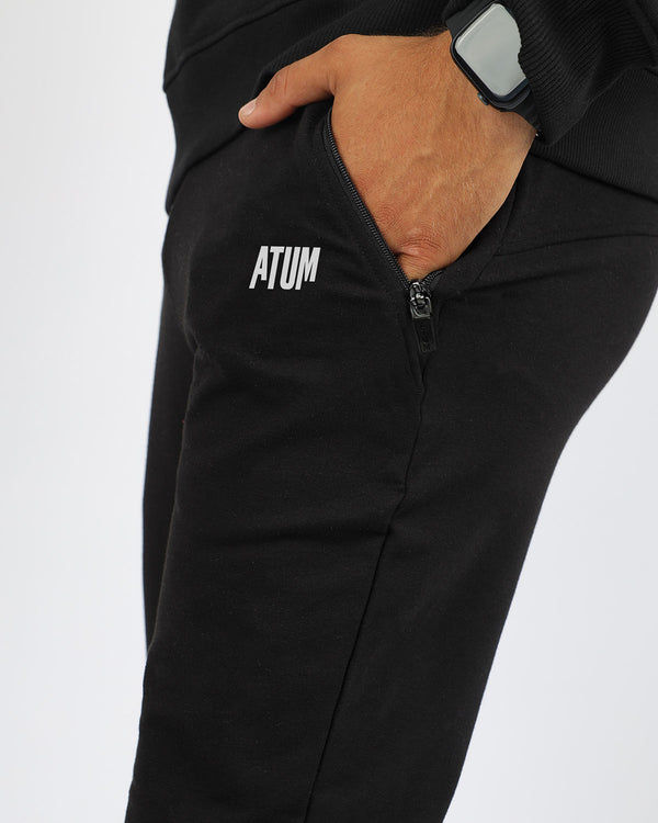 Essential Black Jogger Pants-Atum -19510982