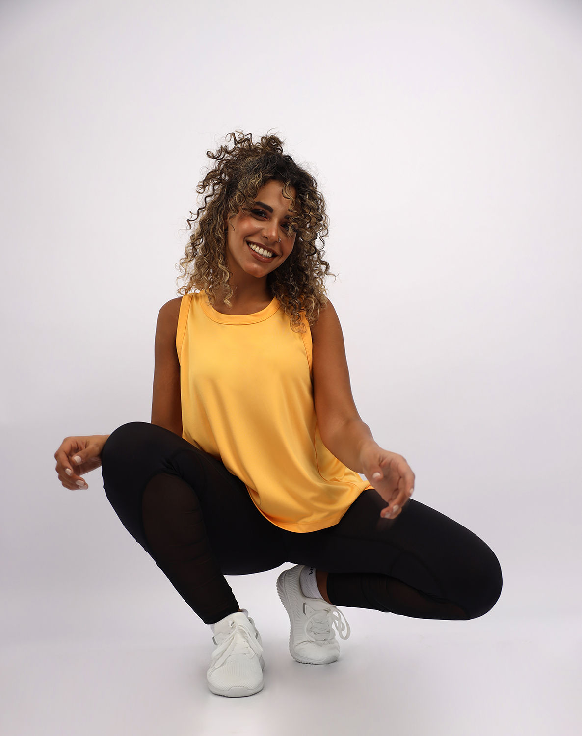 Women's Cross Back Gold Top-Atum -27059974