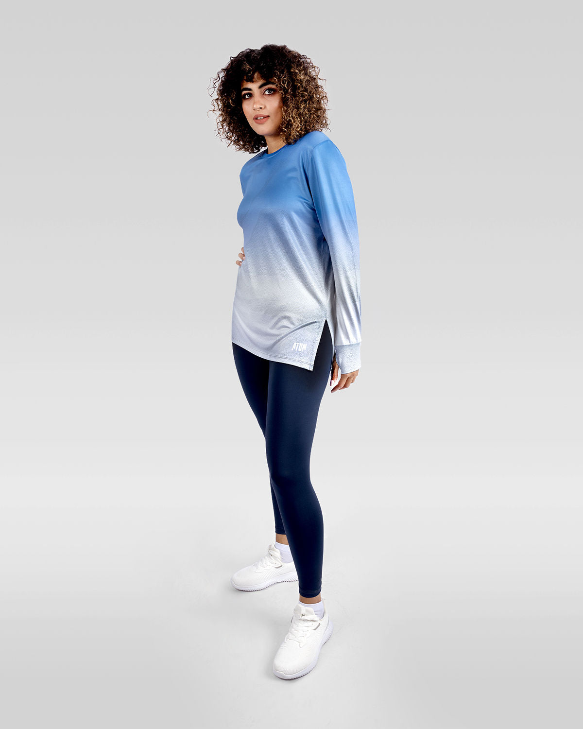 Women's Gradient Blue Top-Atum -76909577