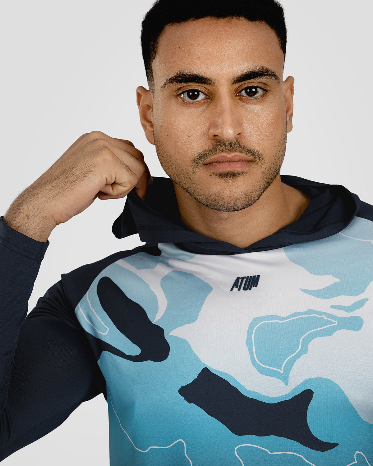 Photo by ð—”ð—§ð—¨ð— SPORTSWEAR Â® on December 20, 2022. May be an image of 1 man wear navy training t-shirt.